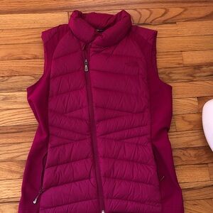 The North Face Women's Magenta Sleeveless Vest